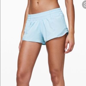 Lulu lemon hotty hot shorts 4”